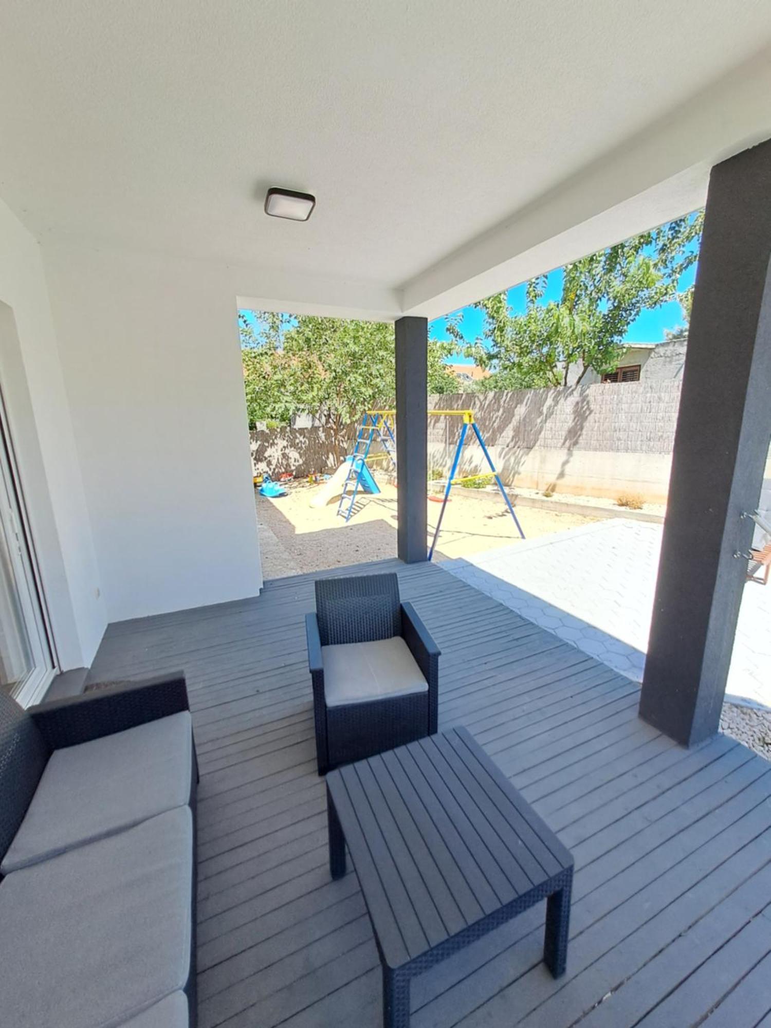 Holiday House Meri Пакоштане Екстер'єр фото